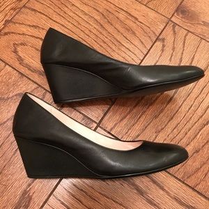 Taryn Rose Wedge Heels, 6, Black